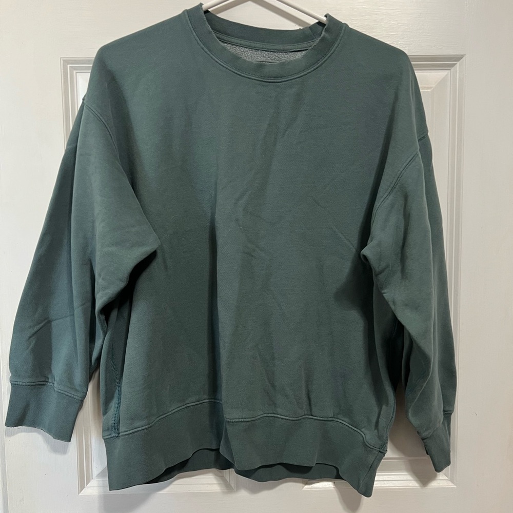 American eagle crewneck sweatshirt
